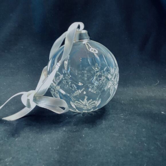 Vintage Hand Cut Crystal Christmas Ornament - Picture 1 of 4